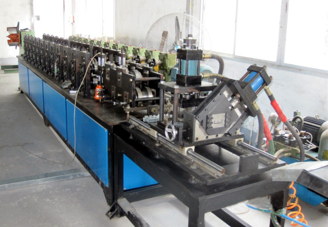 T Shape Corrugated Roof Panel Roll Forming Machine-2